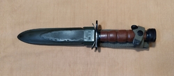 Útočný nůž US M4 s pochvou a závěsníkem
