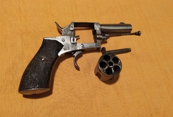 revolver typu Constabulary .38CF  na opravu