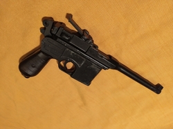 replika pistole Mauser C96