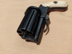 Kapesní revolver ,,Pepperbox"