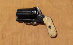 Kapesní revolver ,,Pepperbox"