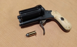 Kapesní revolver ,,Pepperbox"